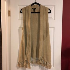 Style & Co. tan fringed duster sweater vest size L